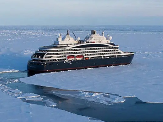 Cruises that Visit Greenland